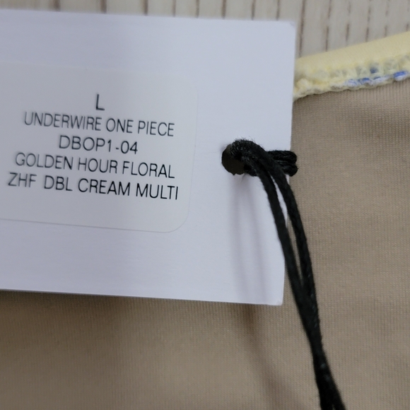 NWT We Wore What Golden Hour Floral One Piece Swimsuit in Soft Yellow and Blue L - Picture 9 of 11